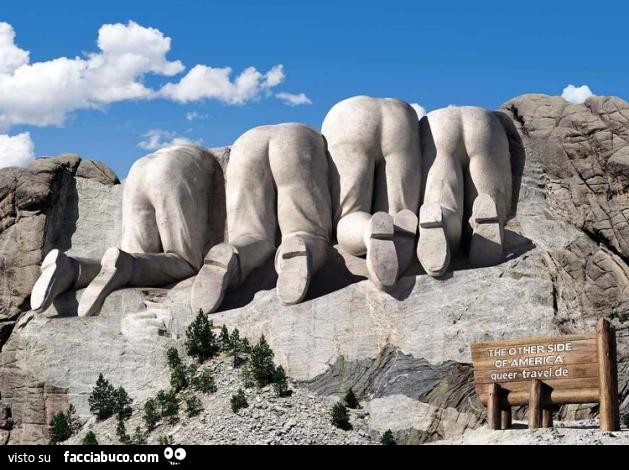 L'altro lato dei Monti Rushmore in America