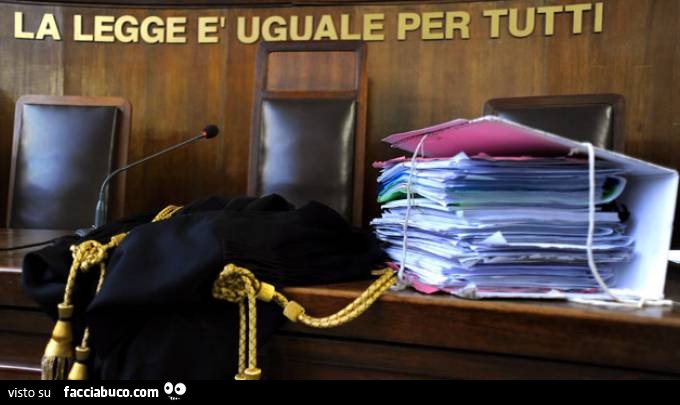 Tribunale: la legge è uguale per tutti
