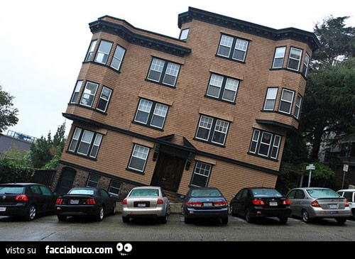 L'illusione ottica della casa storta