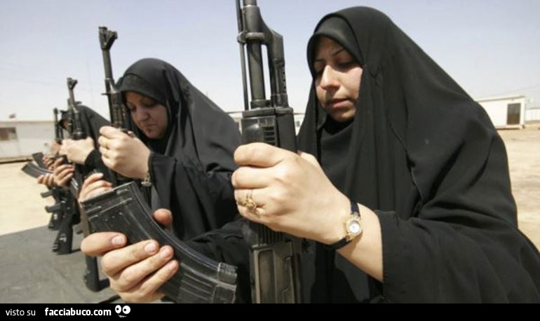 Donne musulmane armate