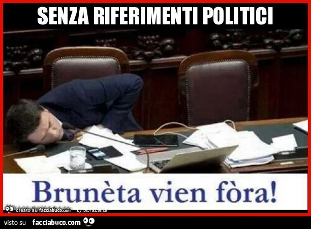 Senza riferimenti politici